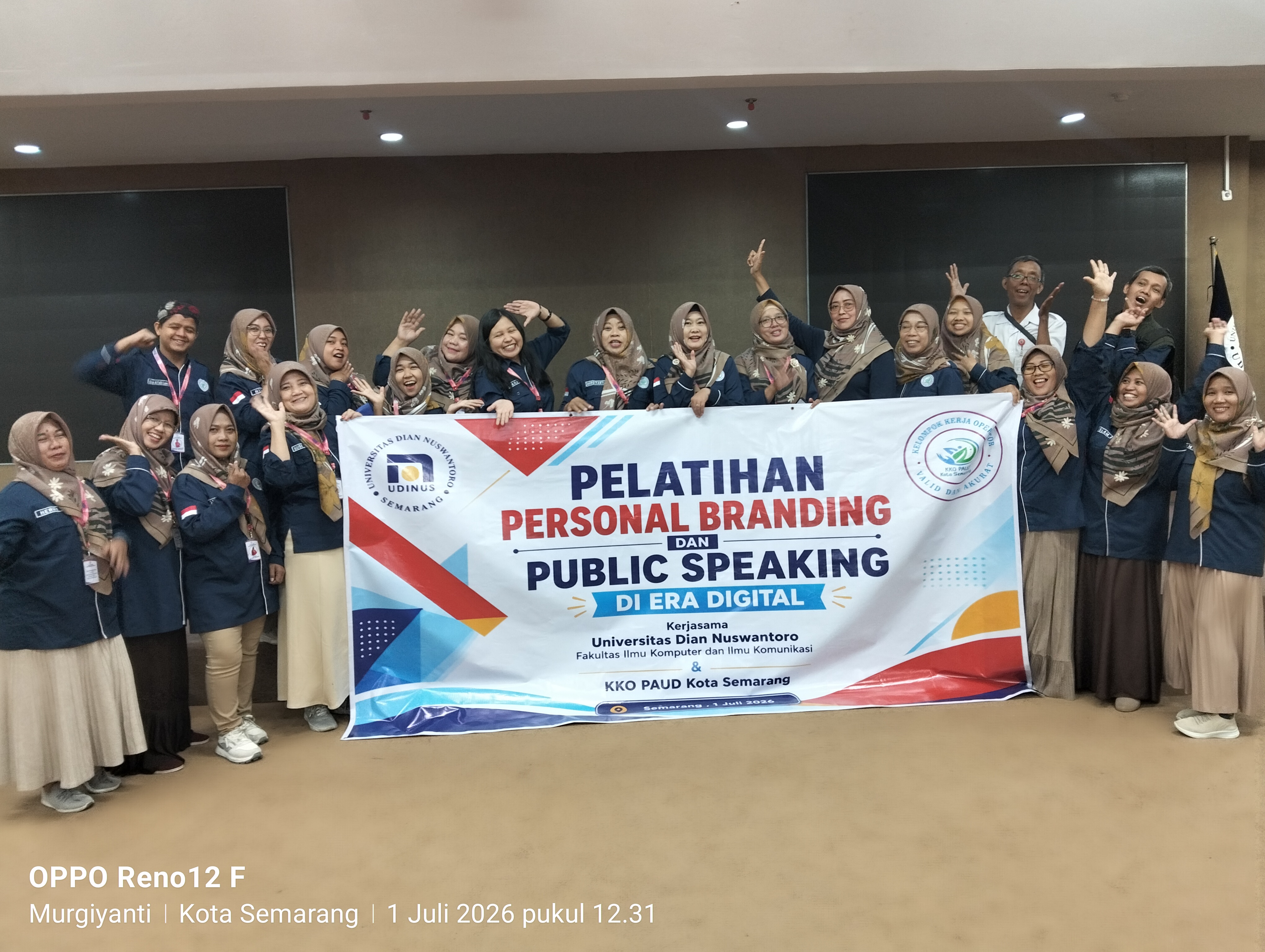 Pelatihan Personal Branding dan Public Speaking di Era Digital 